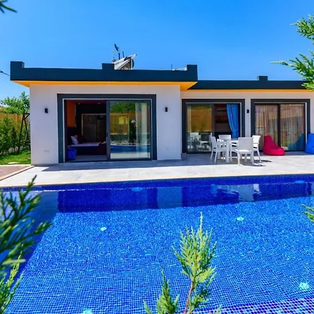 Zeytin Cicegi -kalkan'da Muhafazakar Balayi Villasi فيلة فتحية